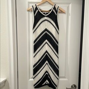 Willow & wind Black and White Chevron Knit Dress small